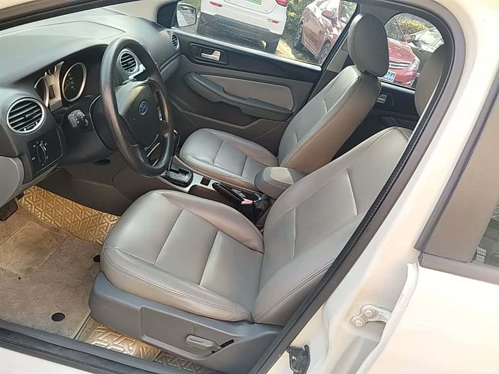 Ford Focus, 2014 15