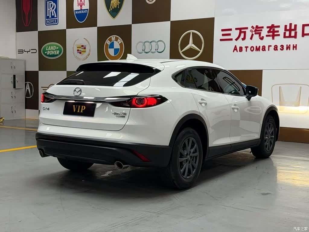 Mazda CX-4, 2023 6