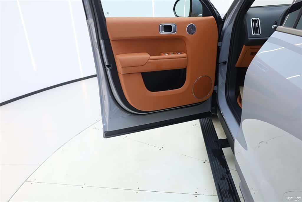 Li Auto L9, 2025 32