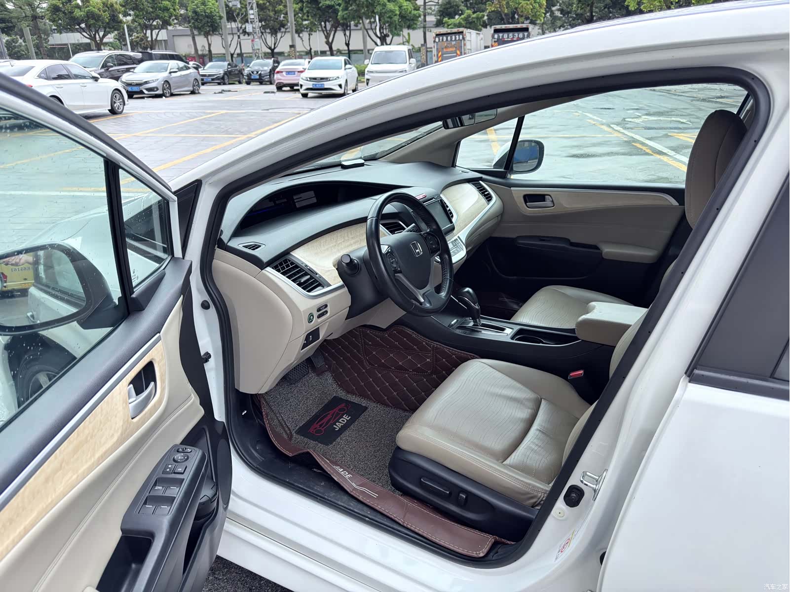 Honda Jade, 2015 4