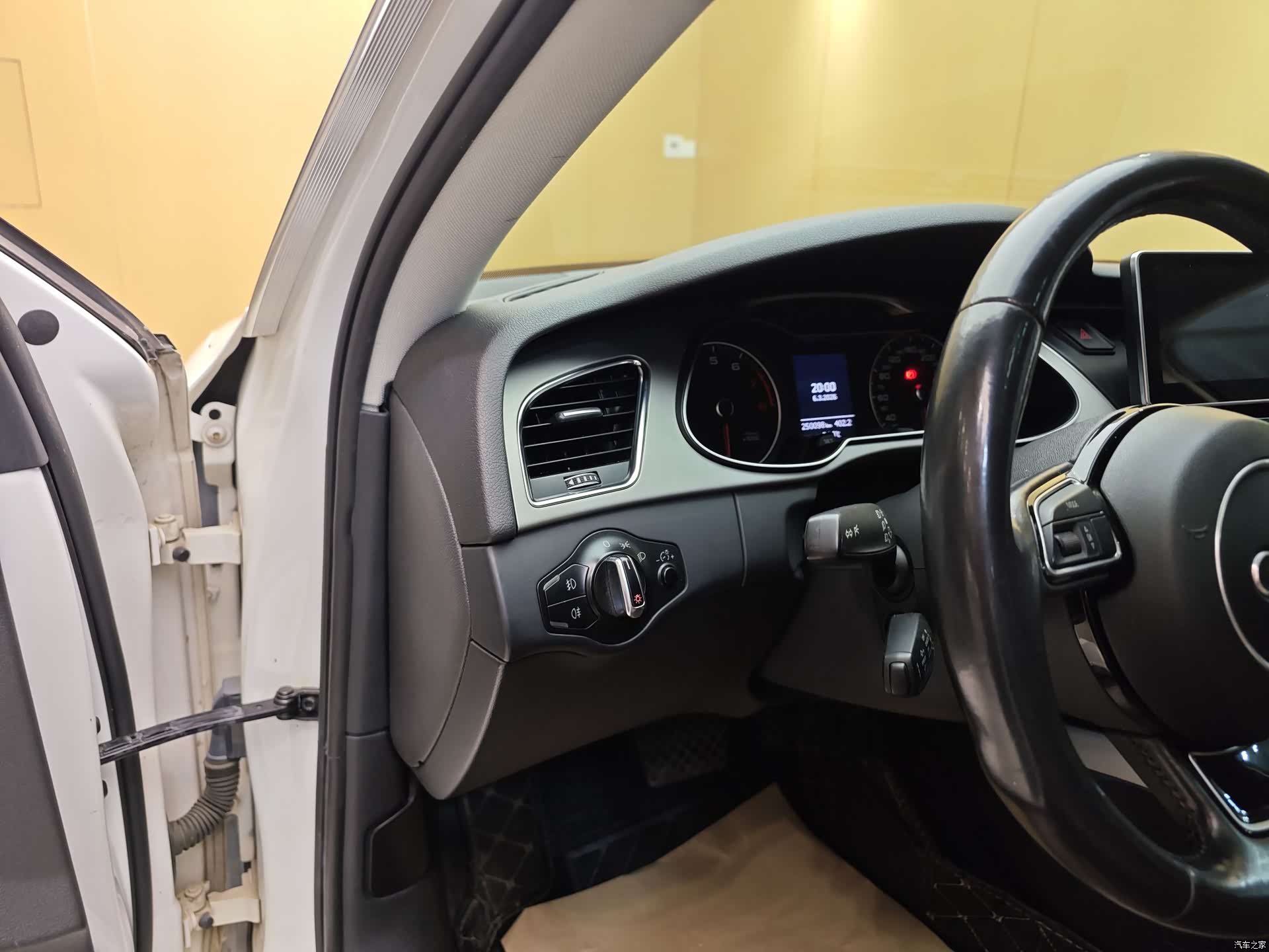 Audi A4L, 2014 12