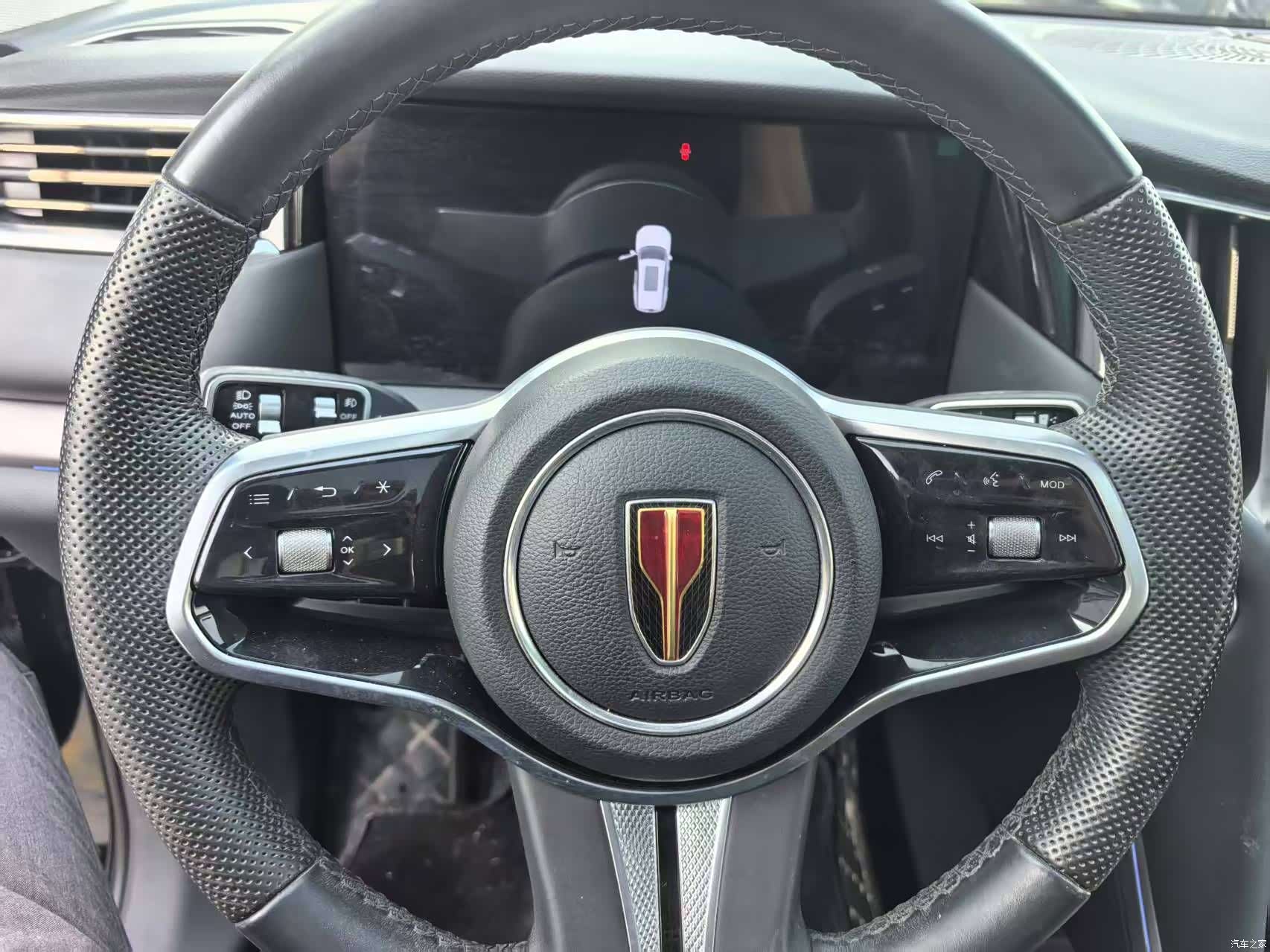 Hongqi HS7, 2024 12