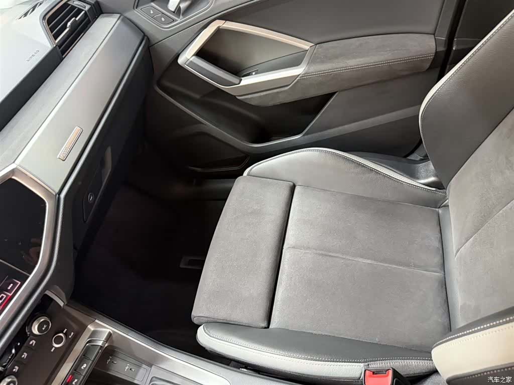 Audi Q3, 2023 13