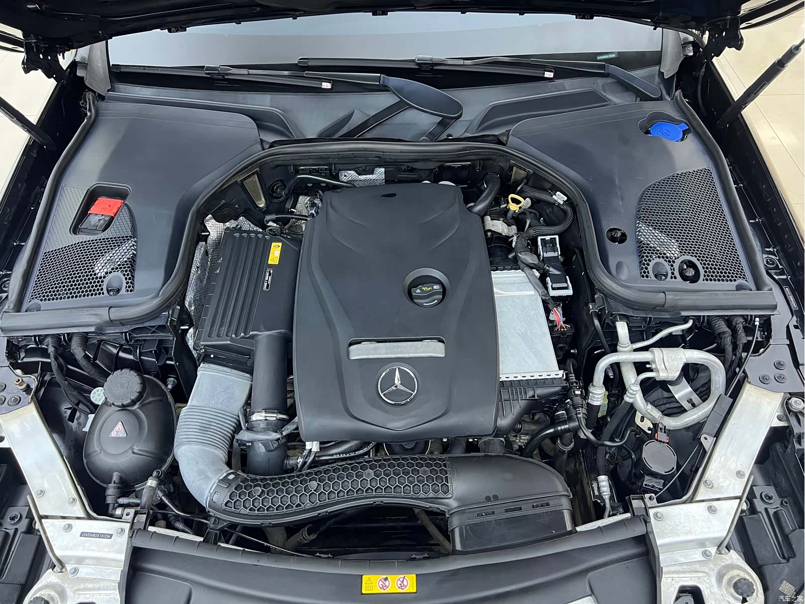 Mercedes-Benz E-Class, 2017 12