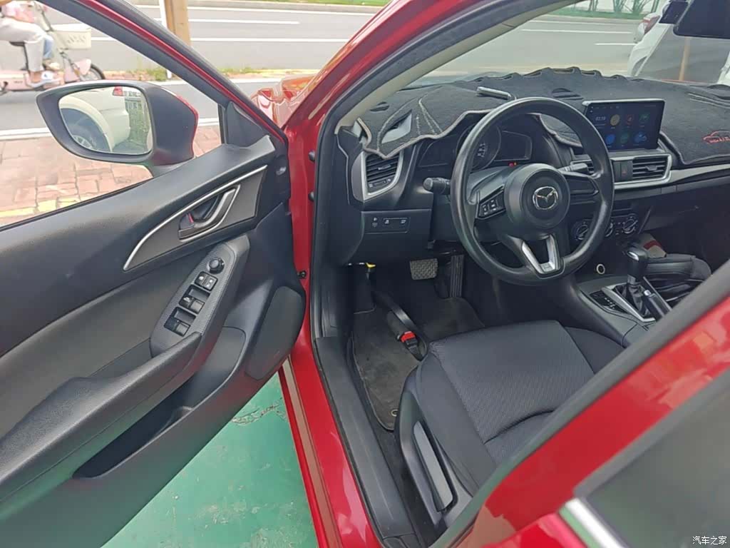 Mazda Mazda3, 2018 16