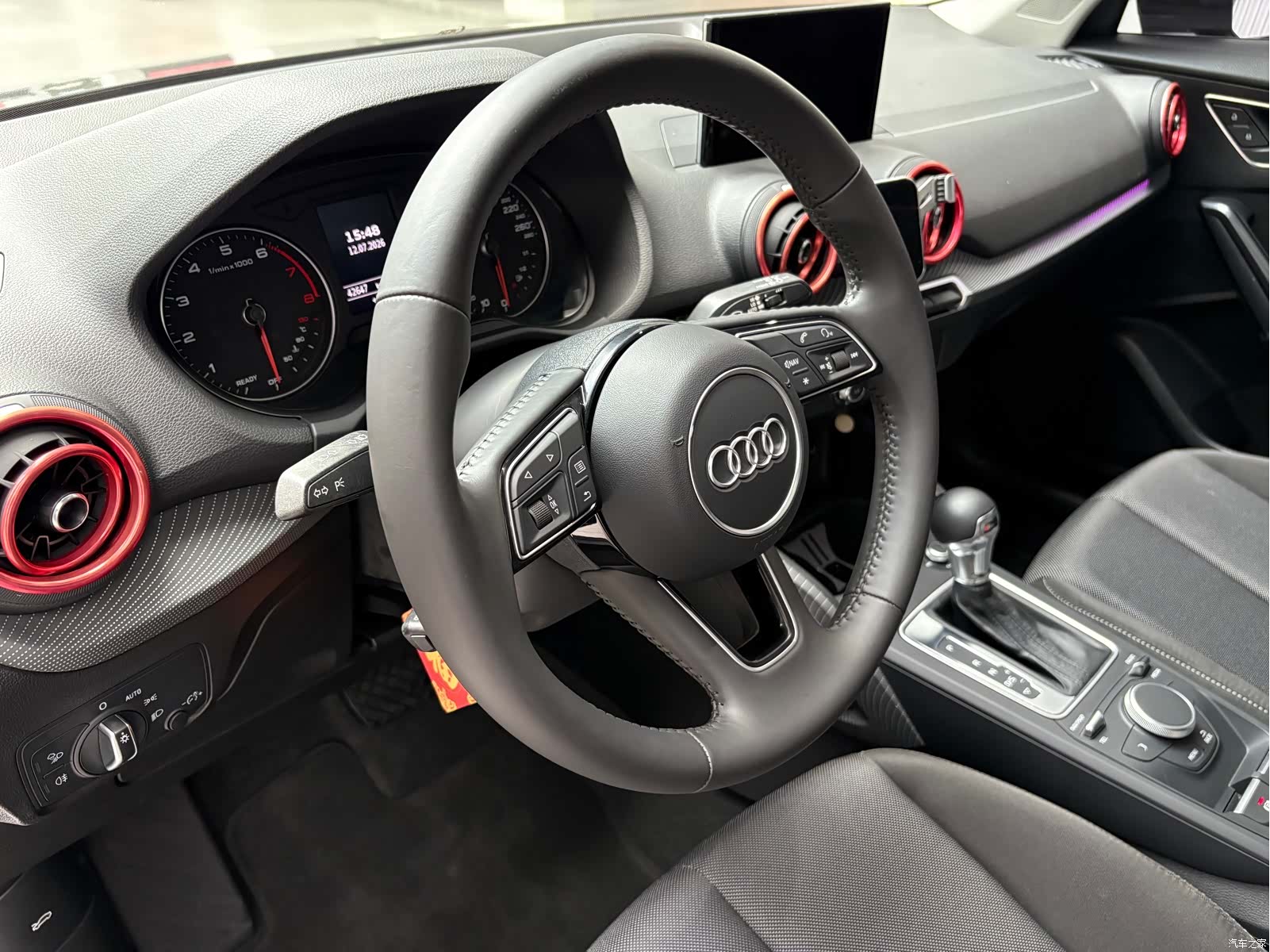Audi Q2L, 2019 7