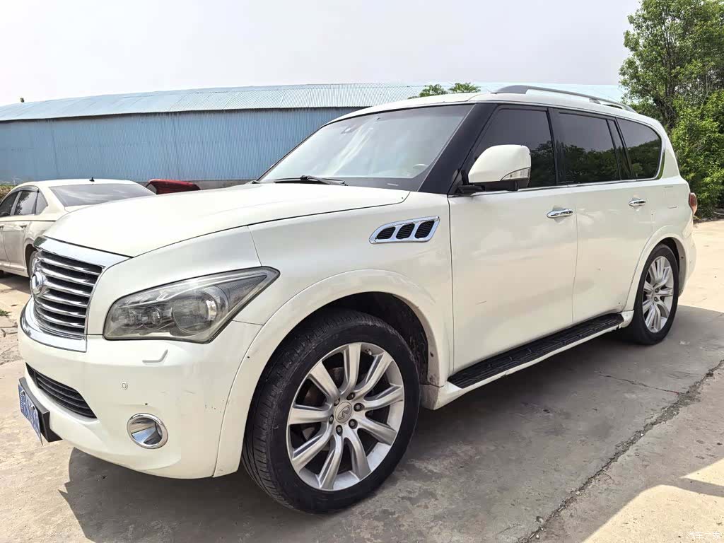 Infiniti QX56