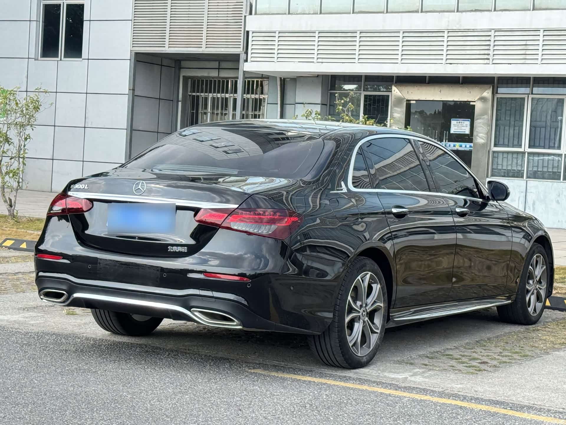 Mercedes-Benz E-Class, 2022 14