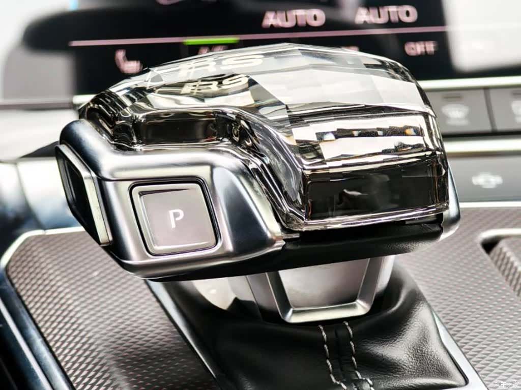 Audi A6L, 2020 11