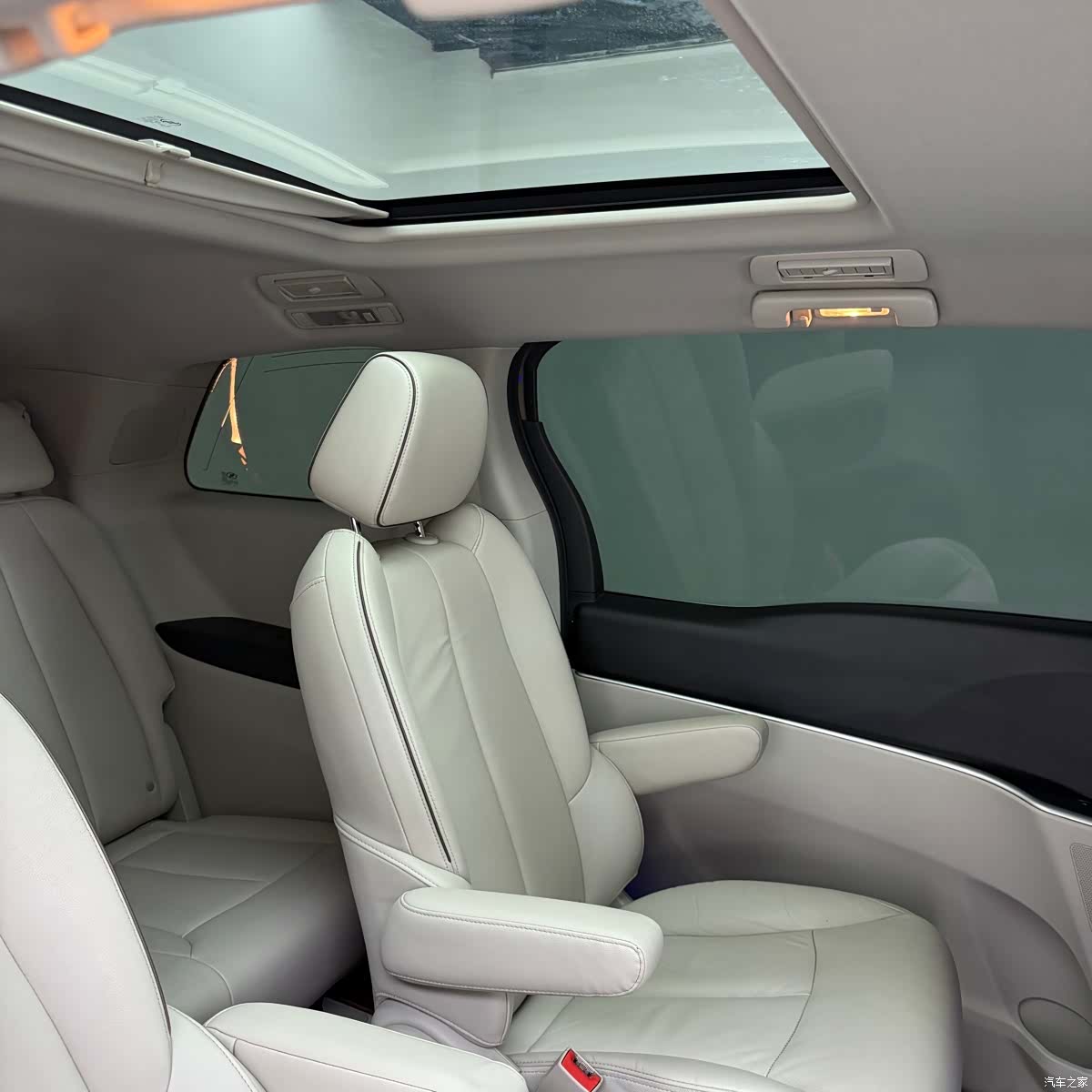 Buick GL8, 2021 28
