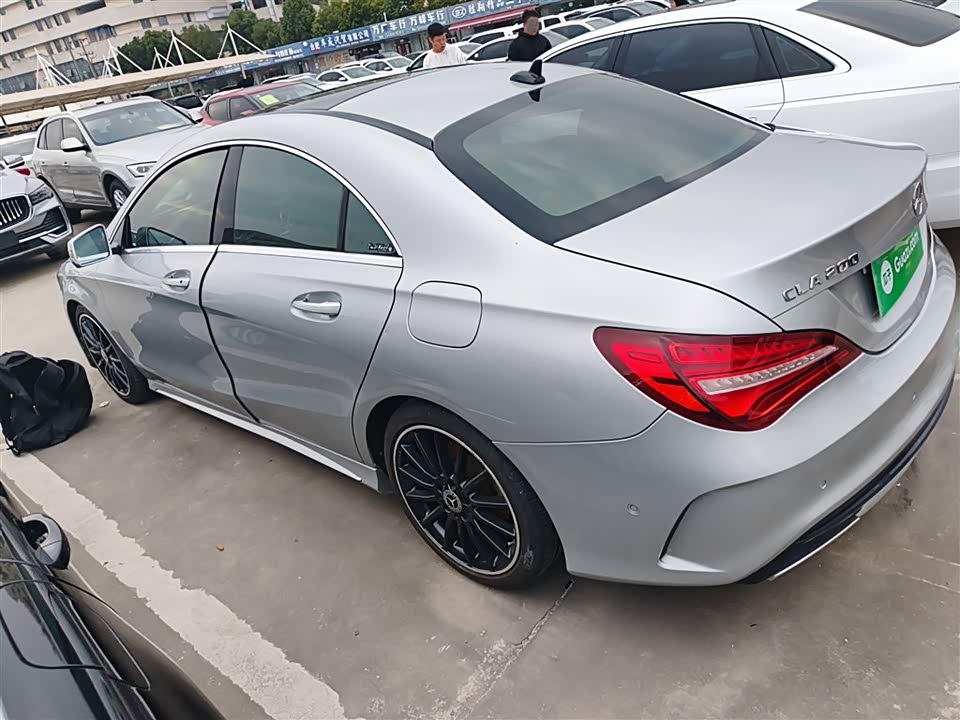 Mercedes-Benz CLA