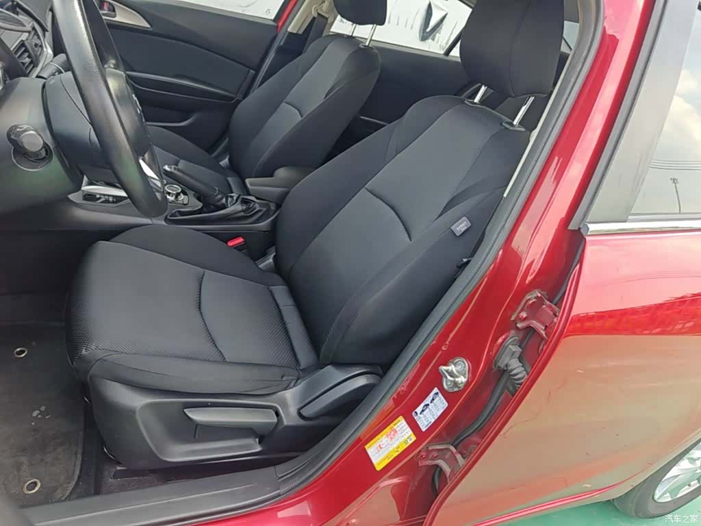 Mazda Mazda3, 2018 15