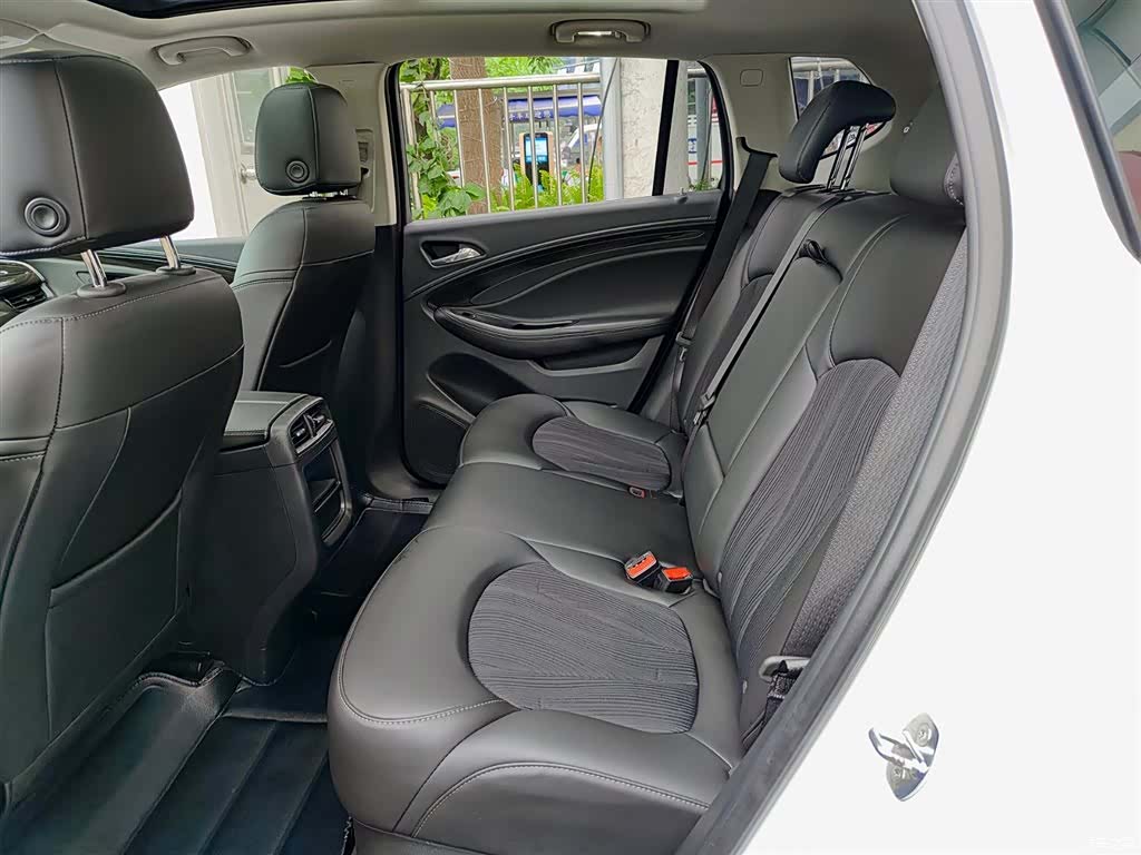 Buick Envision Plus, 2018 8