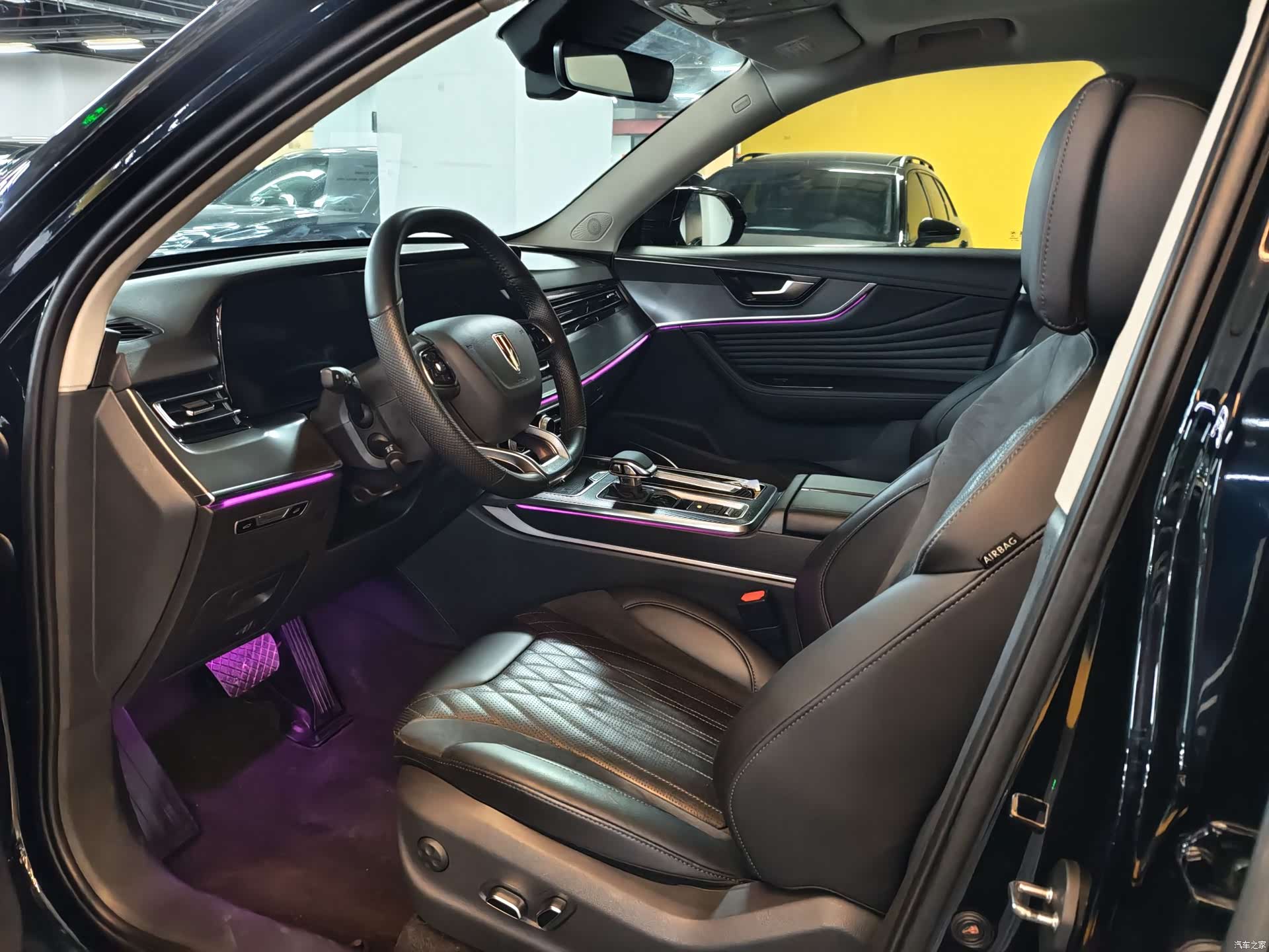 Hongqi HS5, 2024 8