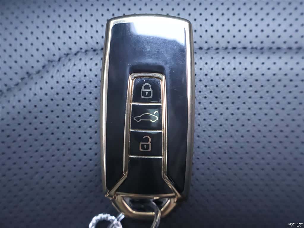 Volkswagen Touareg, 2022 26
