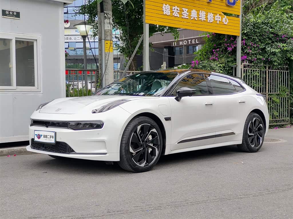 Zeekr 001