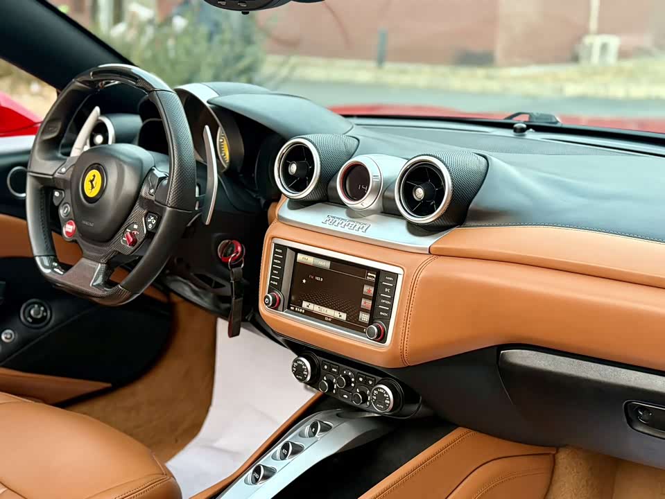 Ferrari California T