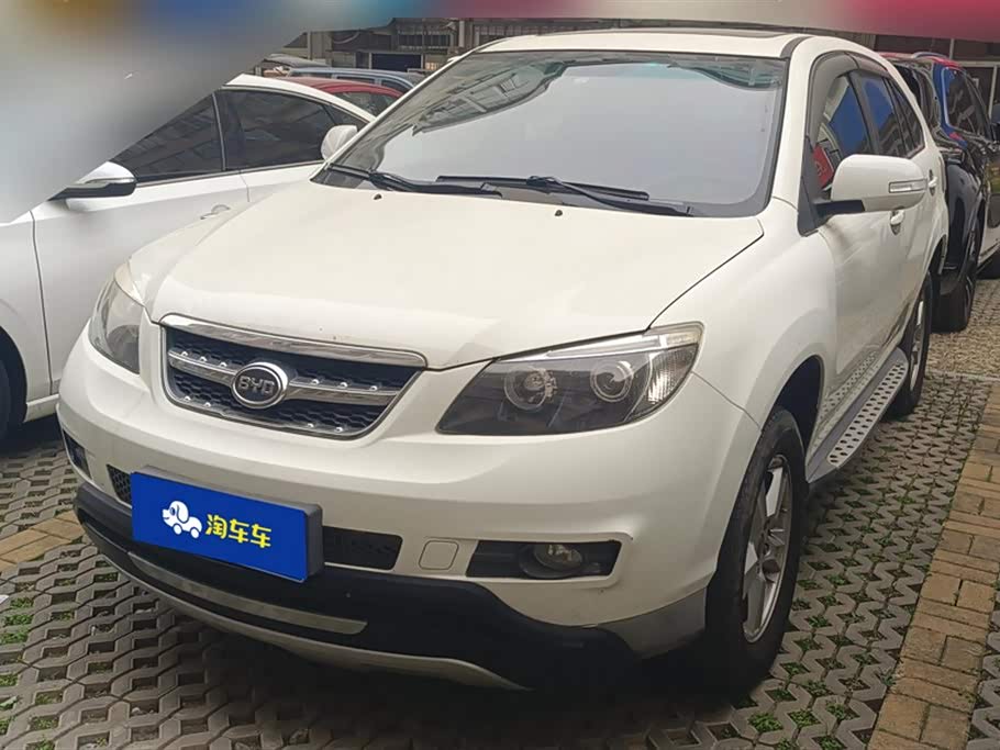 BYD S6
