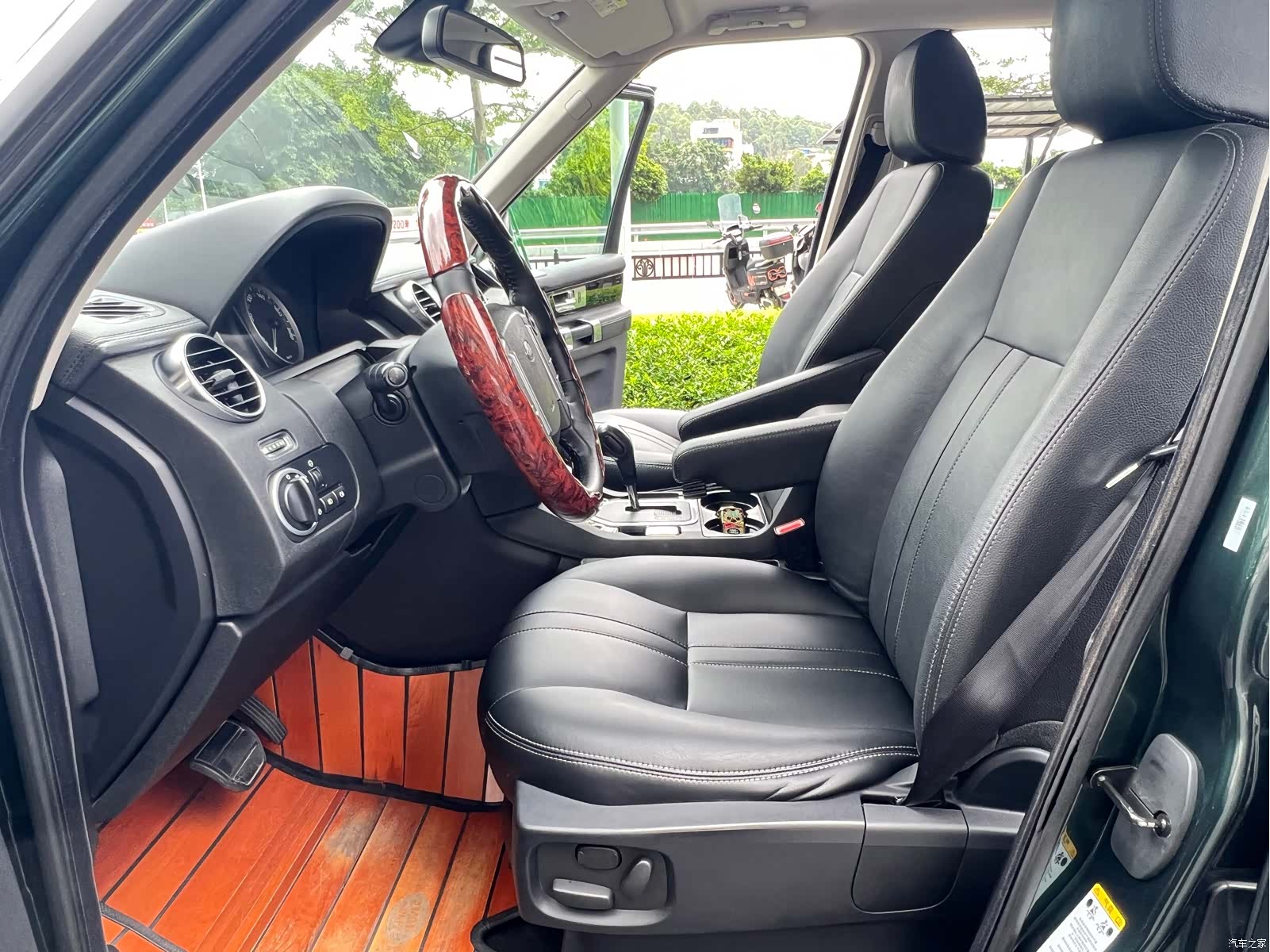 Land Rover Discovery, 2011 13