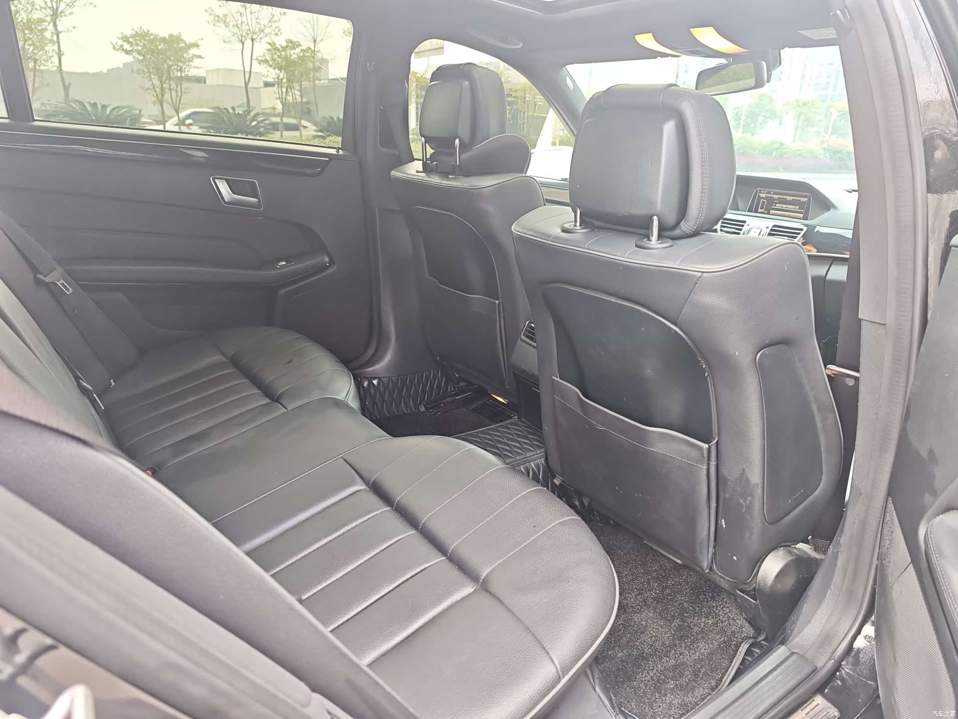 Mercedes-Benz E-Class, 2015 12