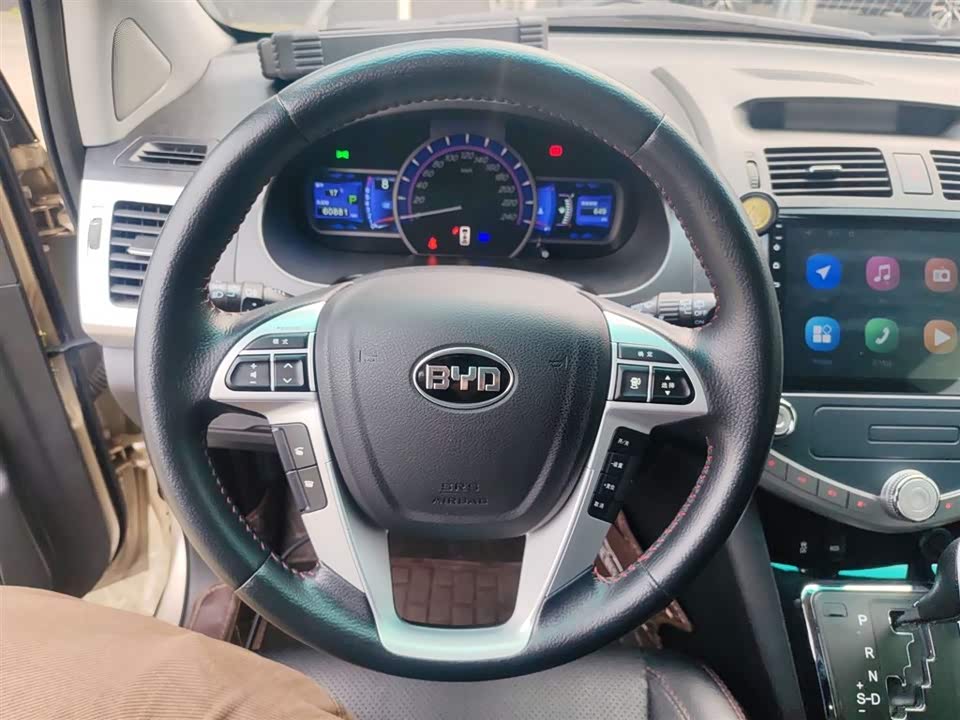 BYD S6