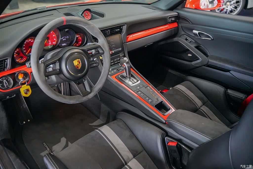 Porsche 911, 2018 16
