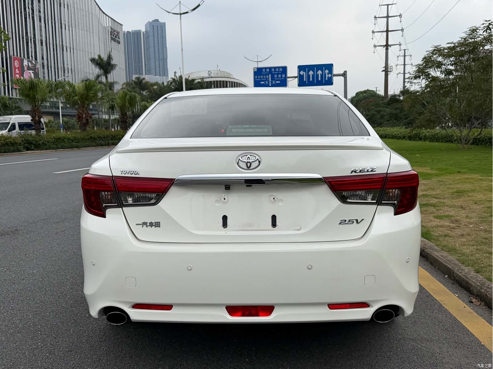 Toyota 2.5V, 2016 все фото