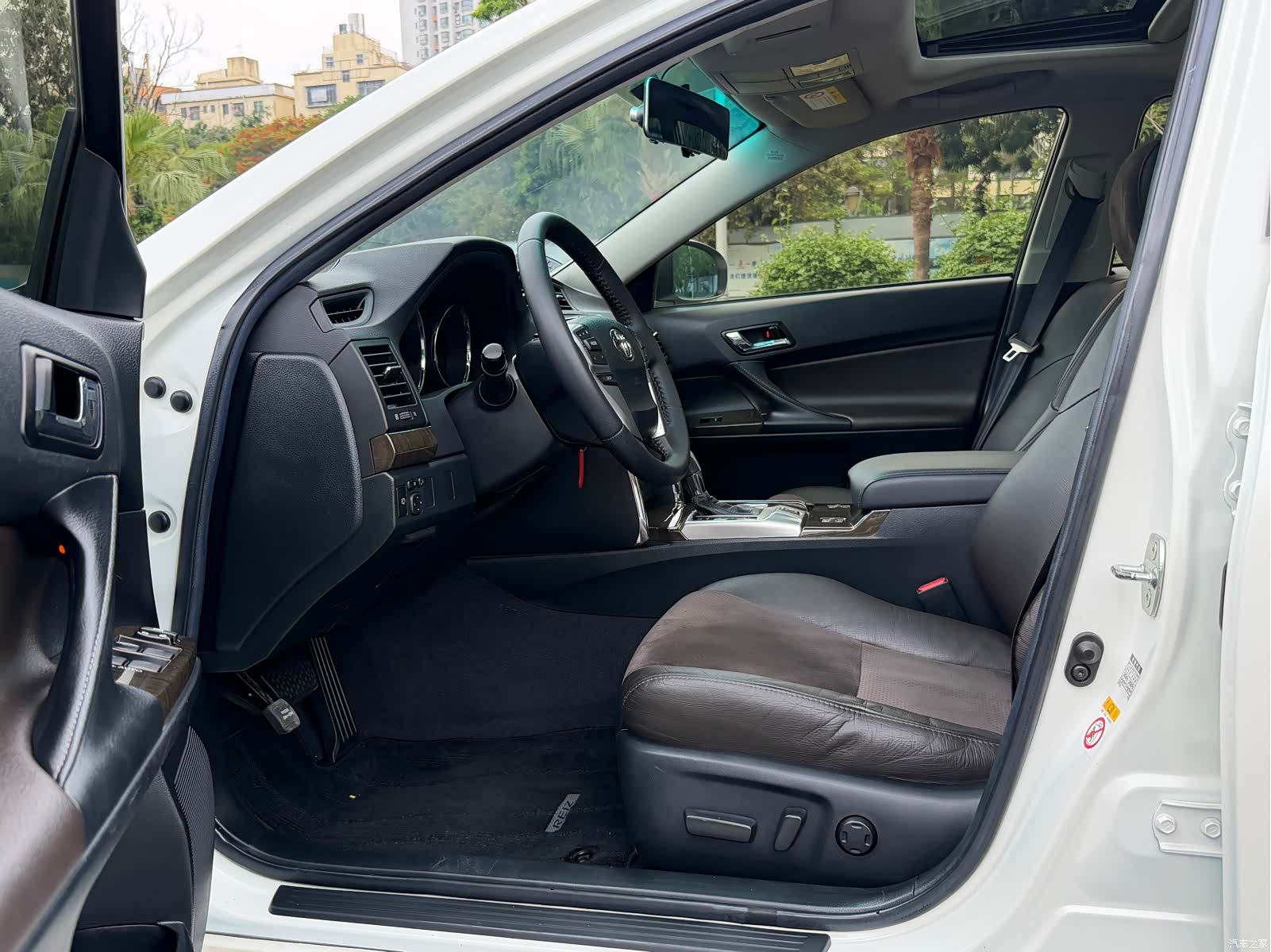 Toyota 2.5V, 2016 8
