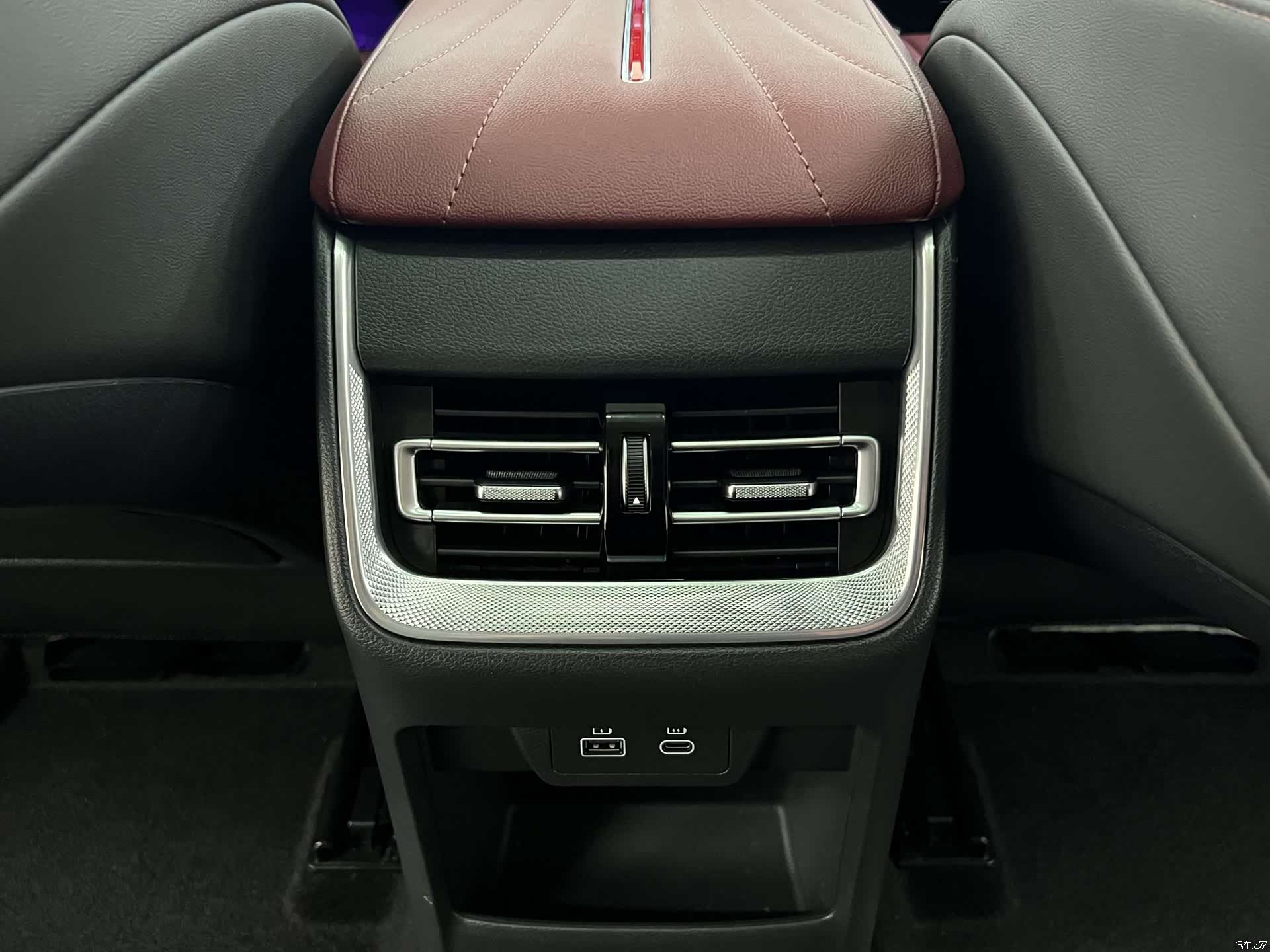 Hongqi H5, 2025 13