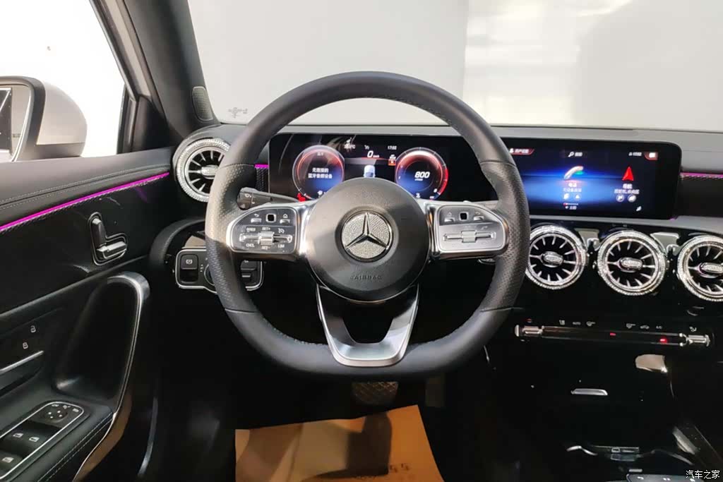 Mercedes-Benz A-Class, 2023 15