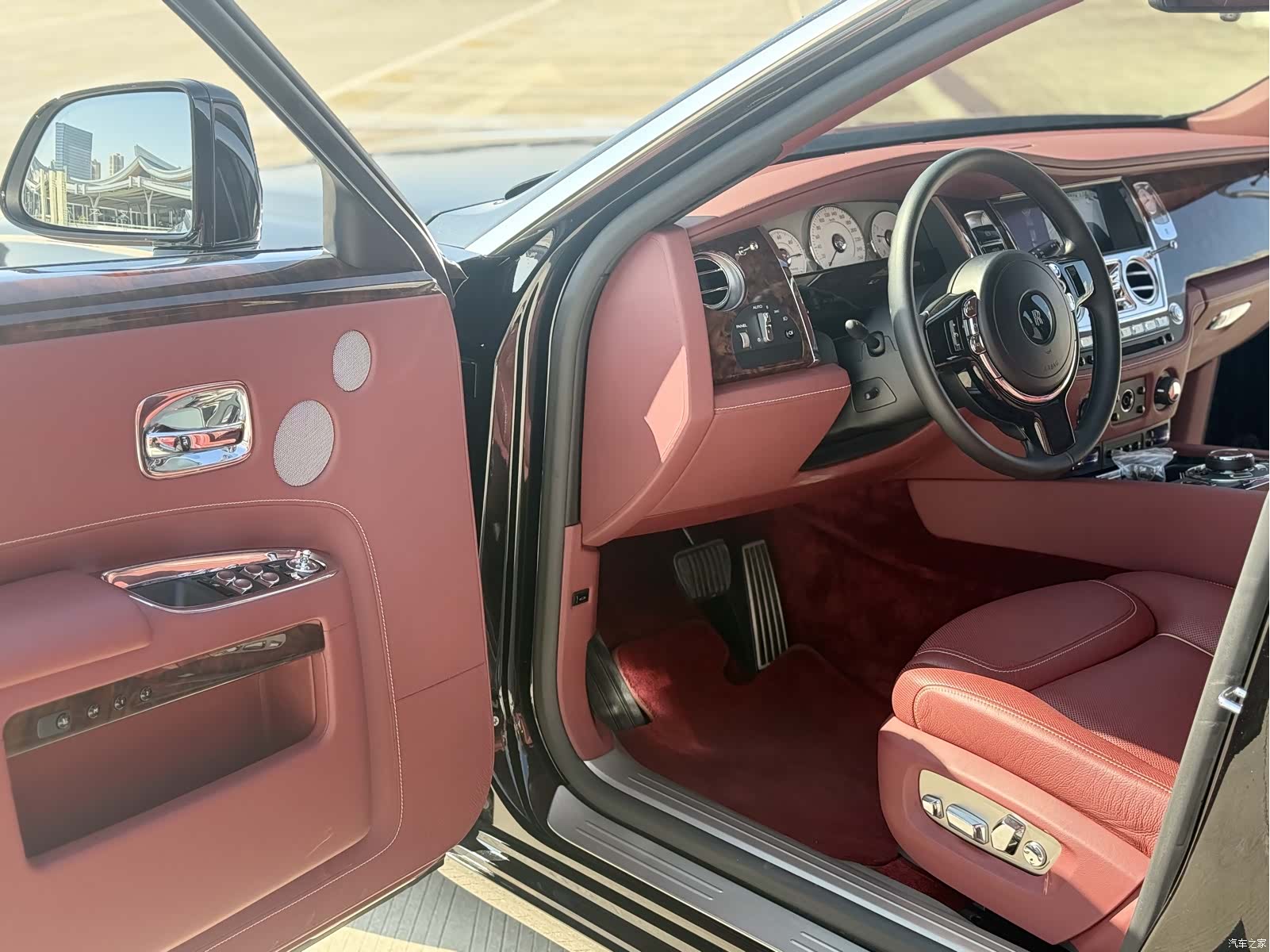 Rolls-Royce Ghost, 2018 все фото