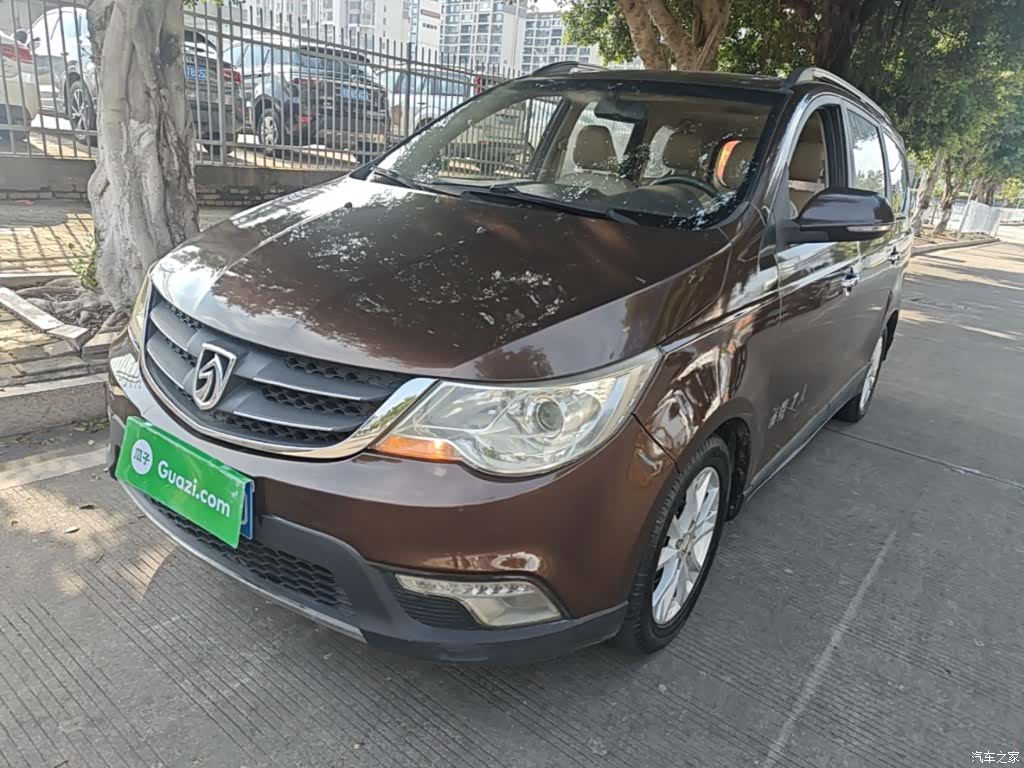 Wuling 730, 2015 2