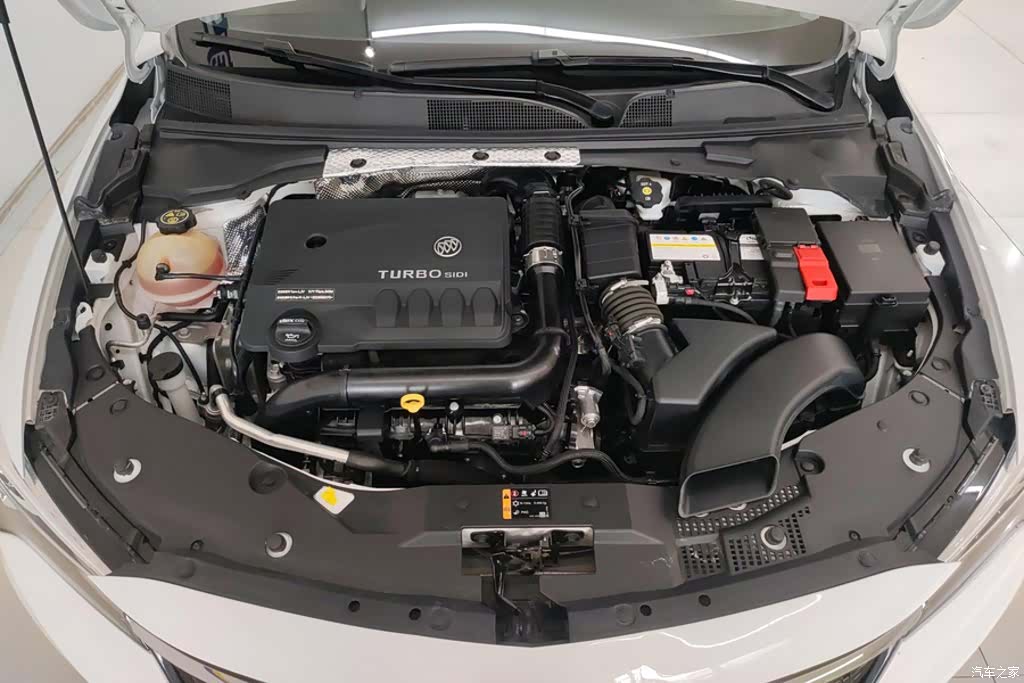 Buick Verano, 2022 10
