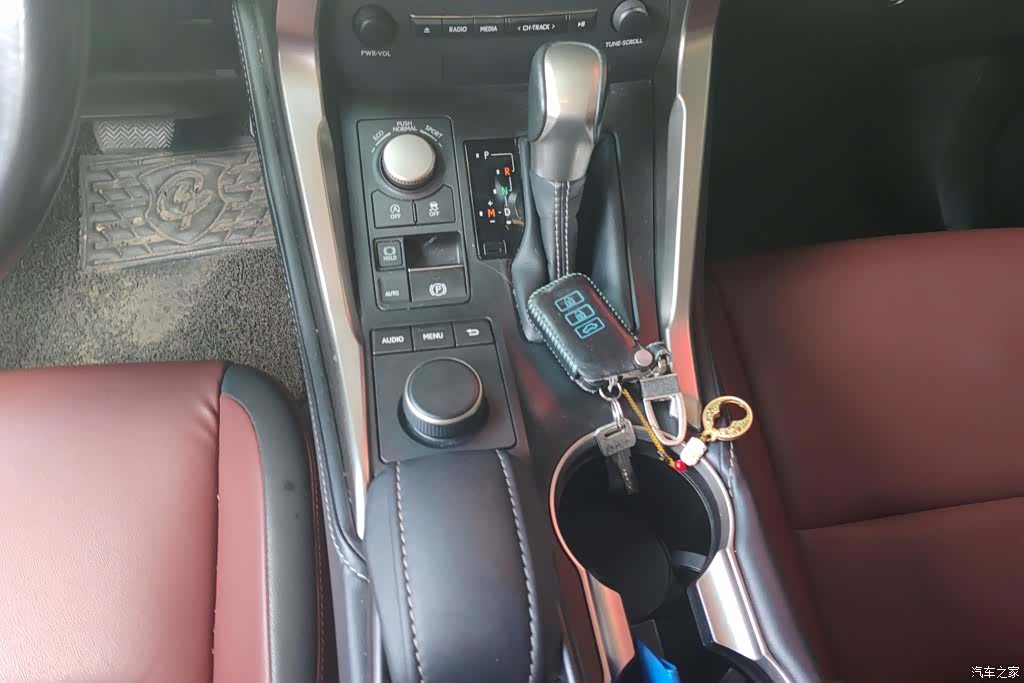 Lexus NX, 2017 16