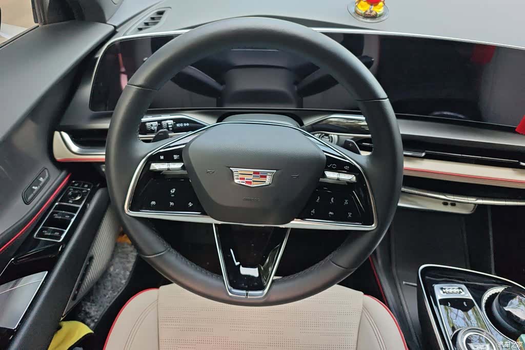 Cadillac GT4, 2025 15