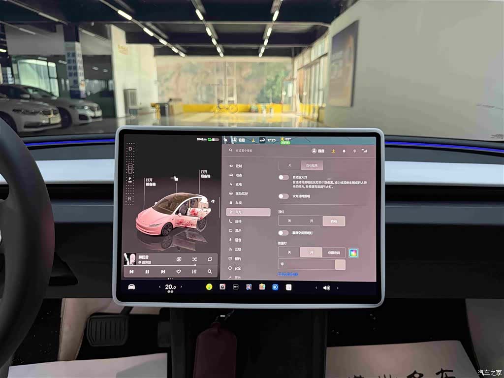 Tesla Model 3, 2025 8