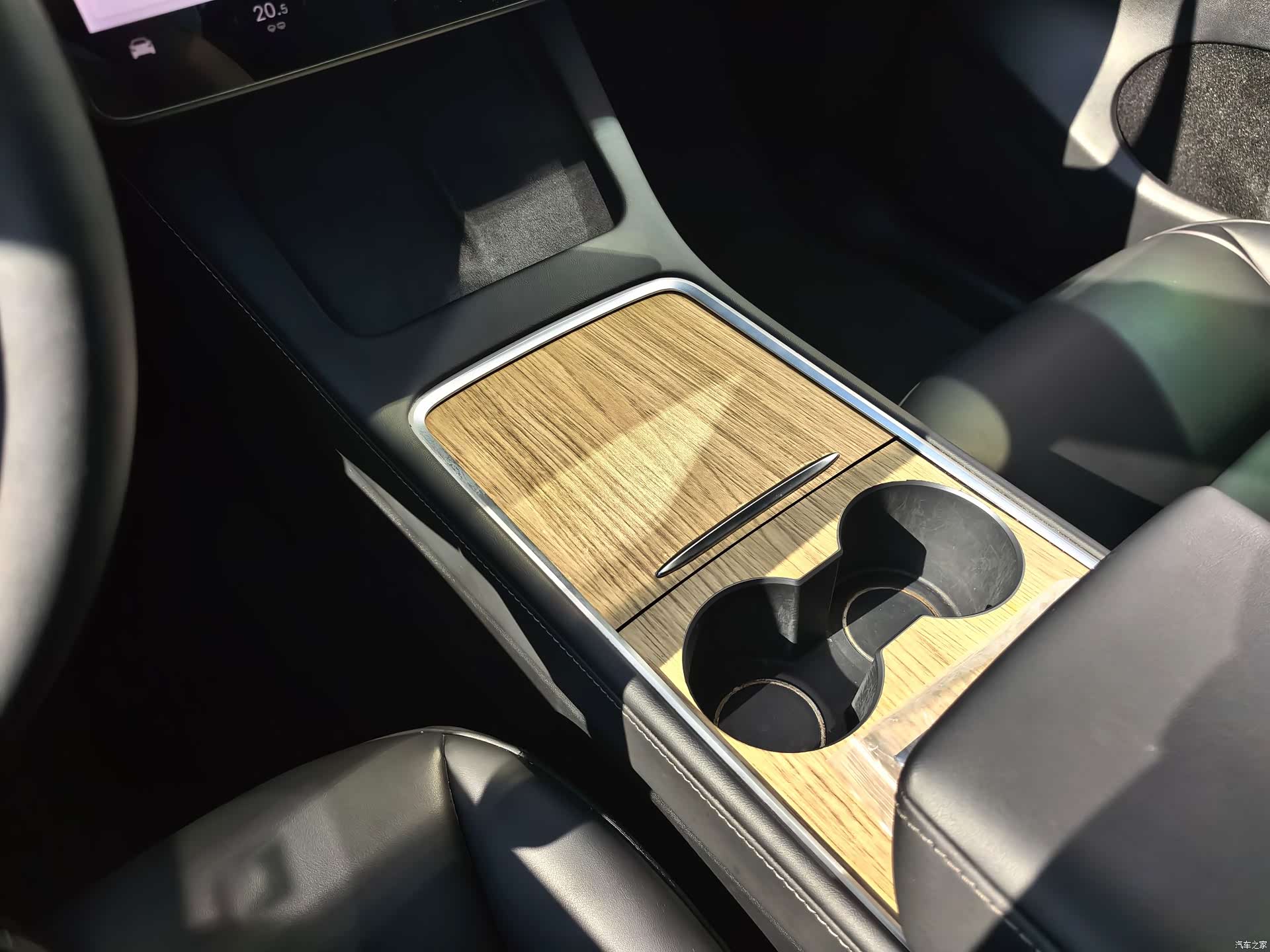 Tesla Model Y, 2021 20