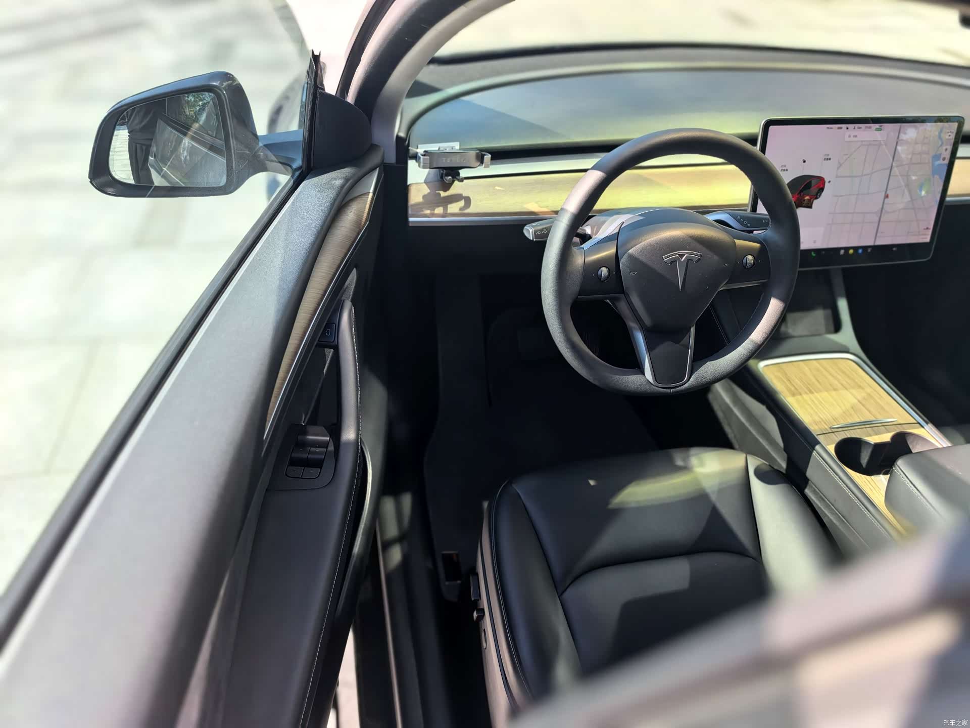 Tesla Model Y, 2021 13