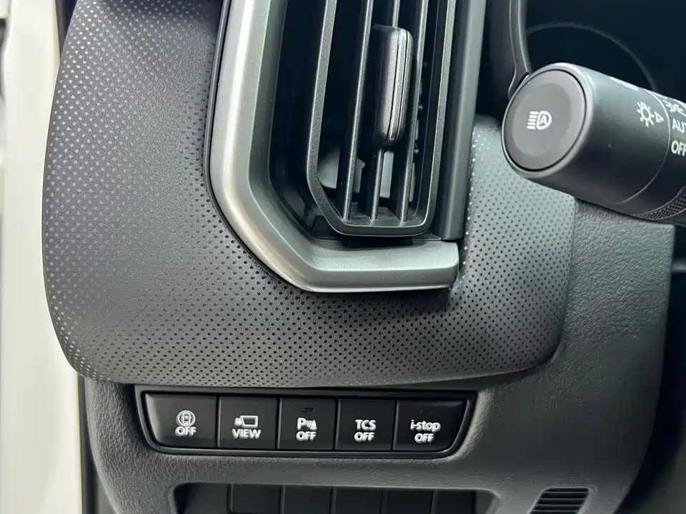 Mazda CX-50 line also