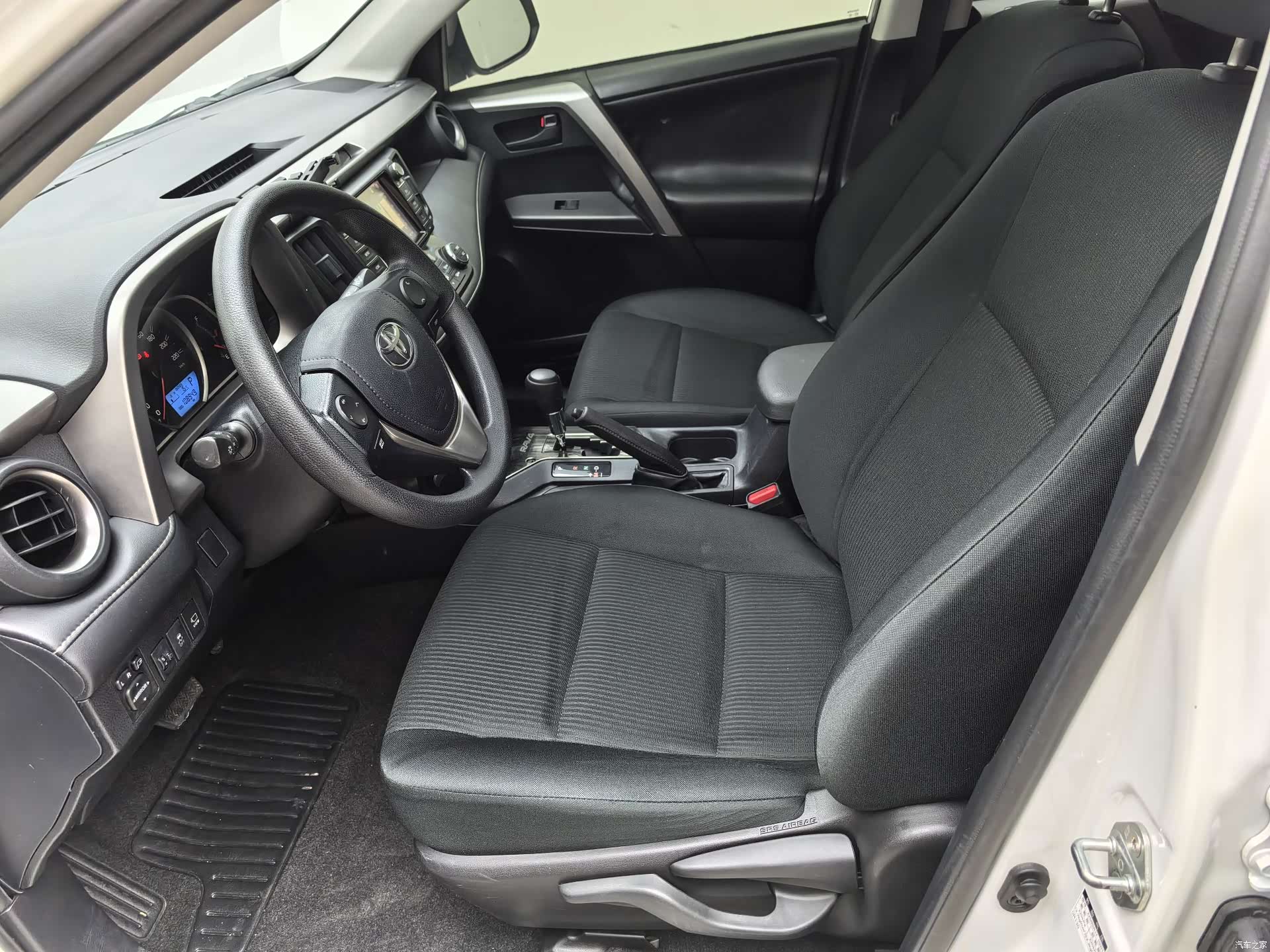 Toyota RAV4, 2017 8