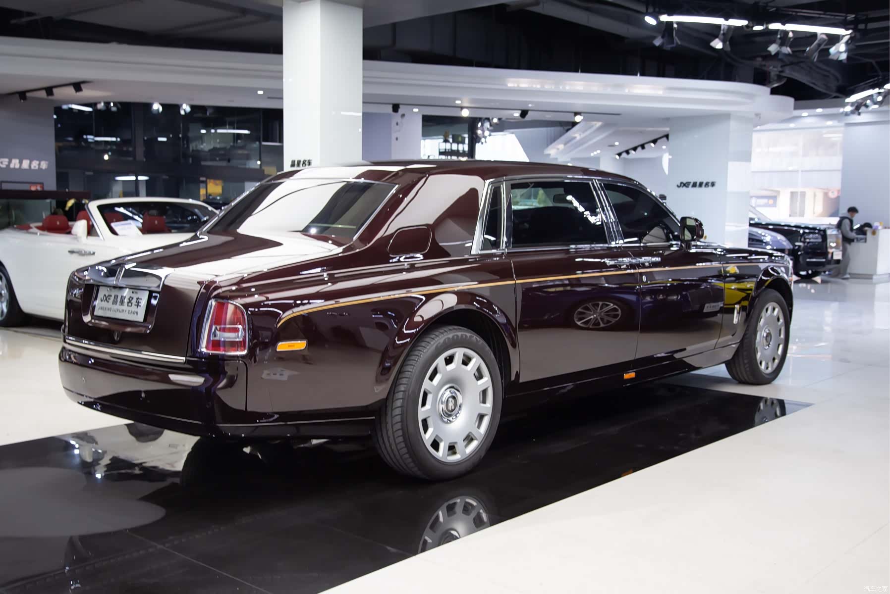 Rolls-Royce Phantom, 2014 14