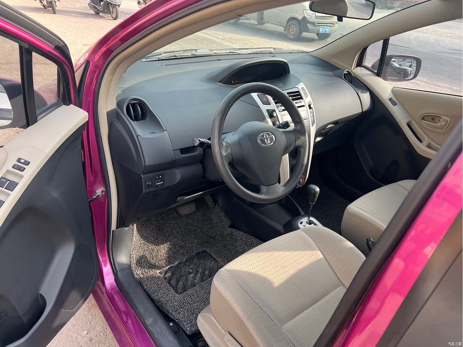 Toyota 1.6E, 2012 6