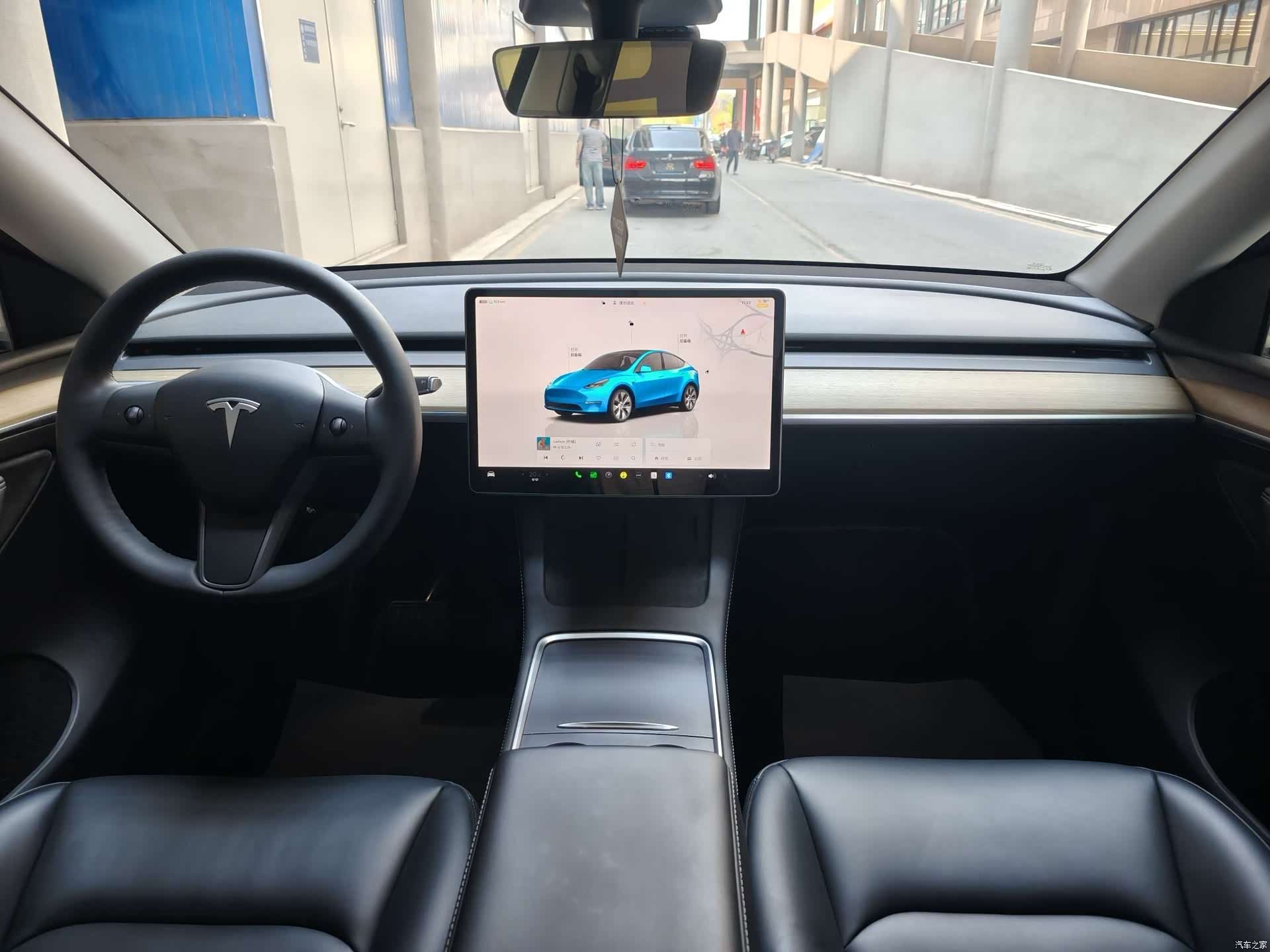 Tesla Model Y, 2023 9