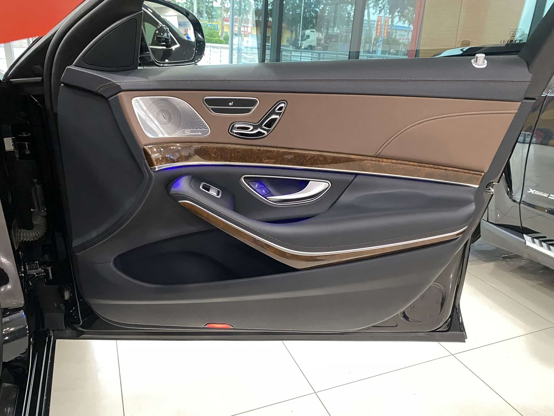 Mercedes-Benz S-Class, 2015 14