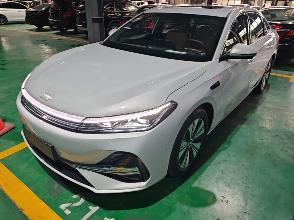 Geely Galaxy A7 EM