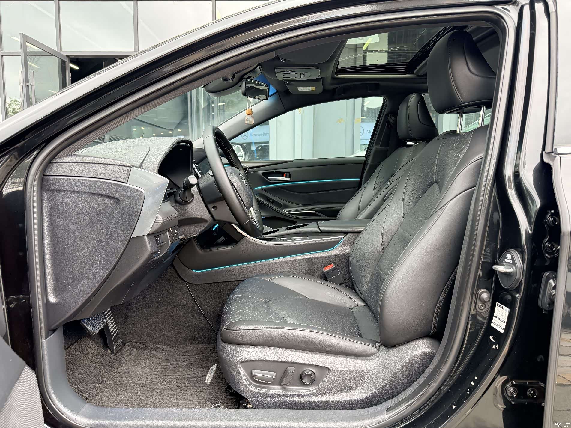 Toyota Avalon, 2020 все фото