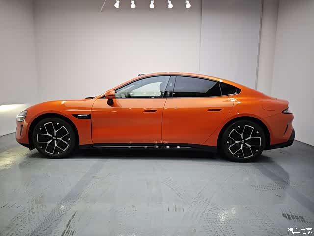 Xiaomi SU7, 2025 8