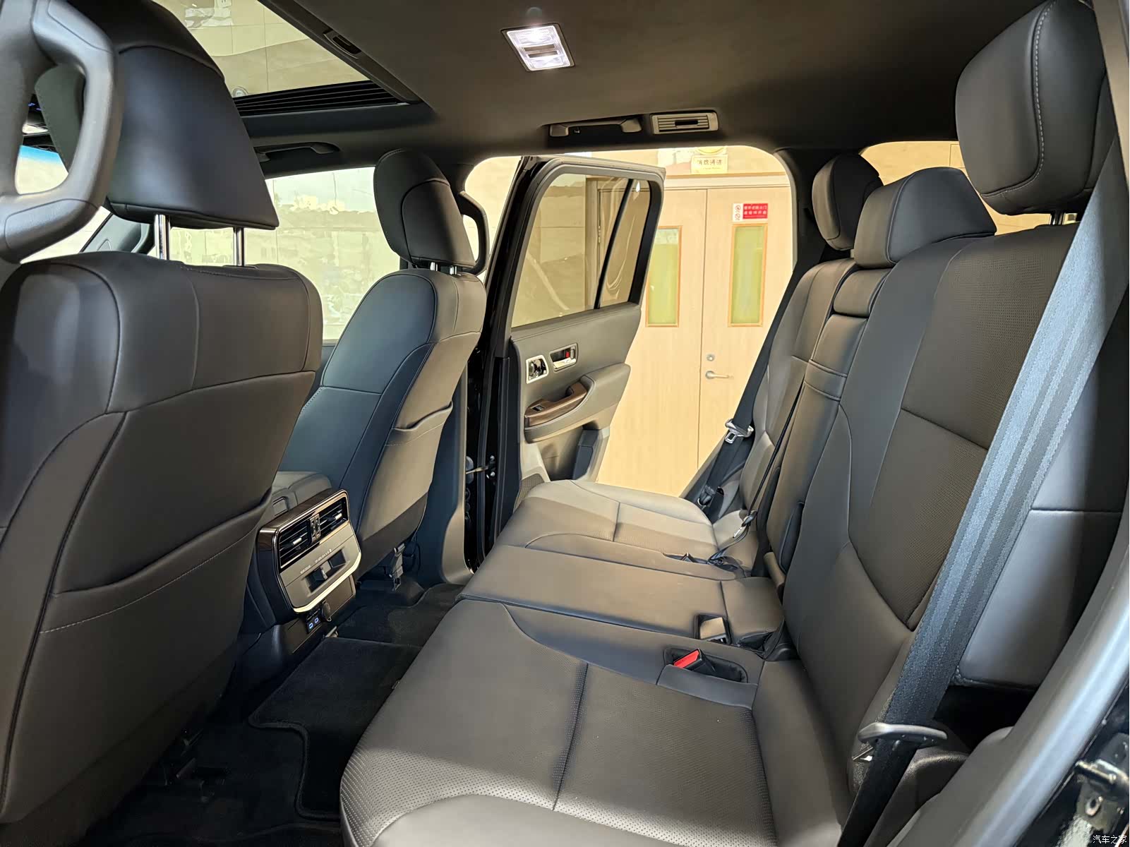 Toyota Land Cruiser, 2024 15