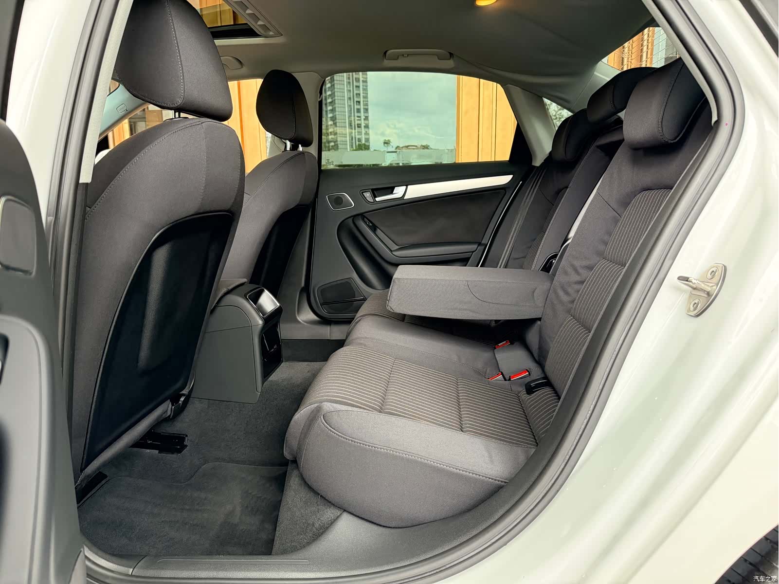 Audi A4L, 2014 11
