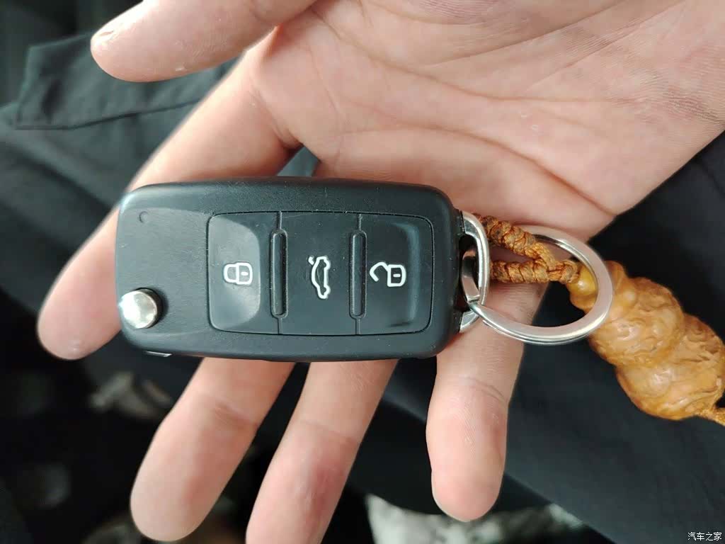 Skoda Rapid, 2017 12